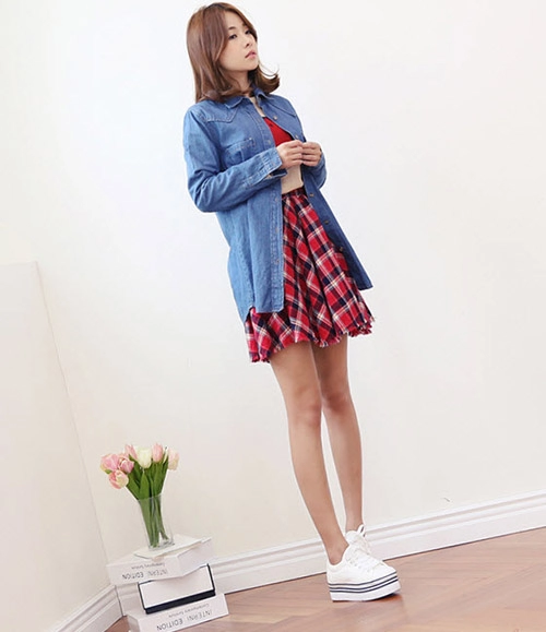 Diện sơ mi duyên dáng và ấm áp ngày đông
