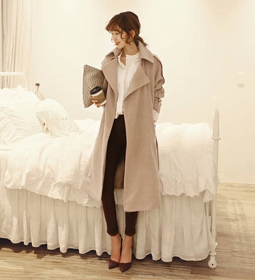 Diện sơ mi duyên dáng và ấm áp ngày đông