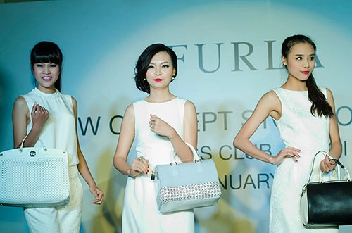 Diện váy xòe đẹp như á hậu tú anh