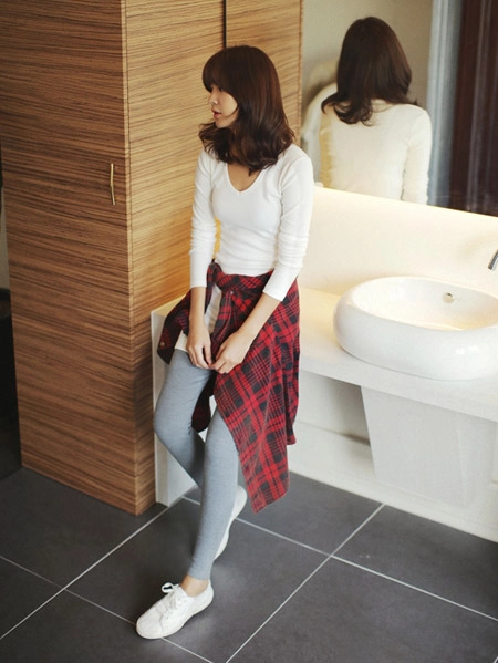 Điệu cùng áo sơ mi trắng mùa lạnh