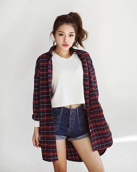 Điệu cùng áo sơ mi trắng mùa lạnh