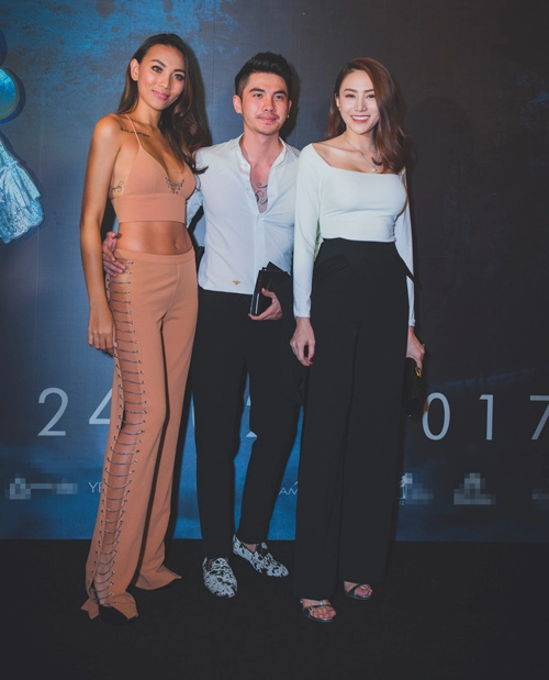 Diệu huyền sexy tột độ với bộ cánh cắt xẻ táo bạo quên nội y