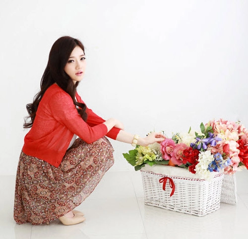 Dịu dàng tinh khôi với áo khoác mỏng