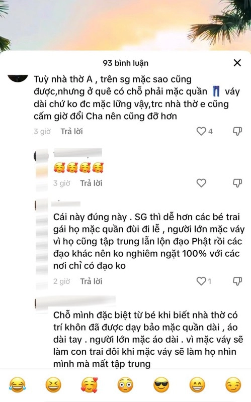 Đoàn di băng bị ném đá vì mặc váy đến nơi tôn nghiêm ông xã đại gia liền lên tiếng bóc giá