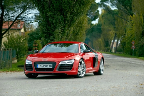  đoàn siêu xe audi r8 thách thức ferrari 