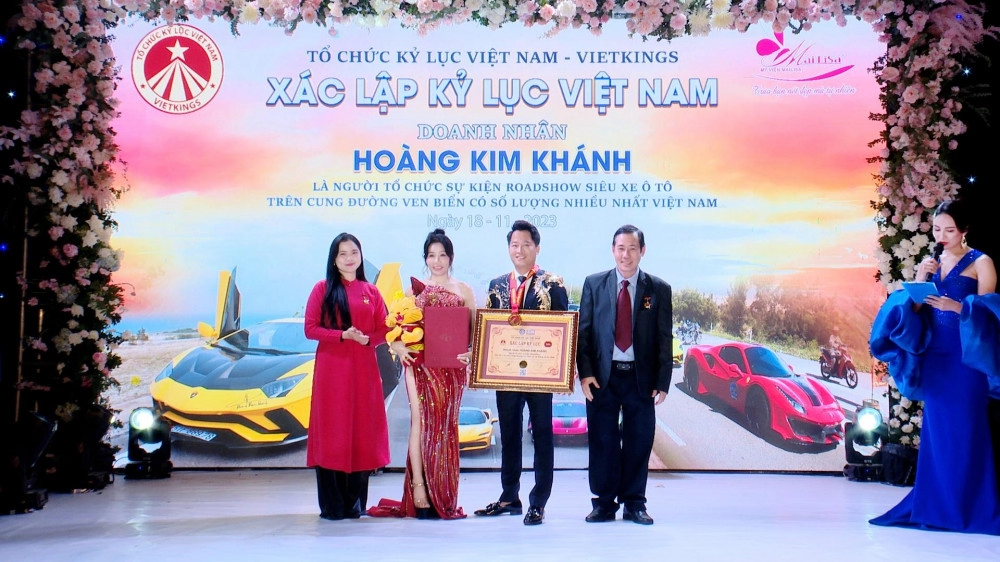 Doanh nhân hoàng kim khánh đạt kỷ lục roadshow dàn siêu xe đường biển dài nhất việt nam