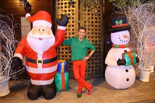 Đón noel nhà đàm vĩnh hưng tan hoang sau khi công khai trả nợ cho mẹ