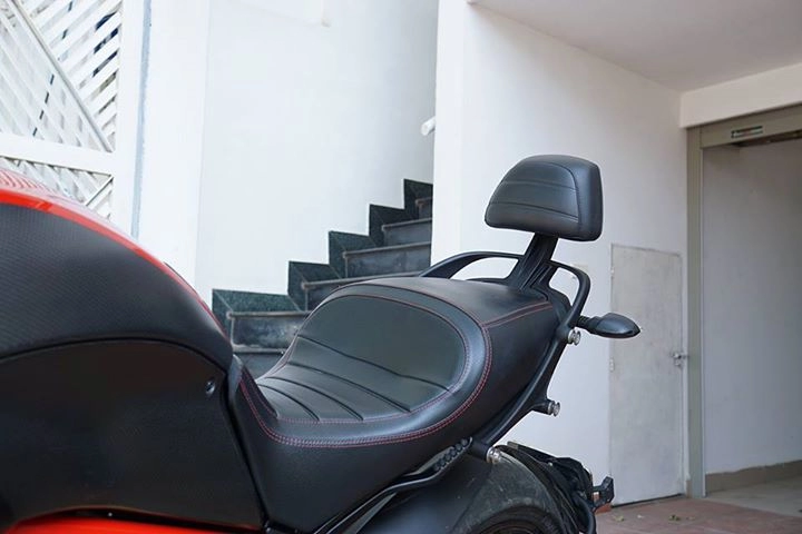 Ducati diavel carbon 2015 trong bản độ hơn 200 triệu đồng tại việt nam