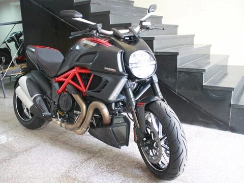  ducati diavel thái lan có giá 667 triệu đồng 