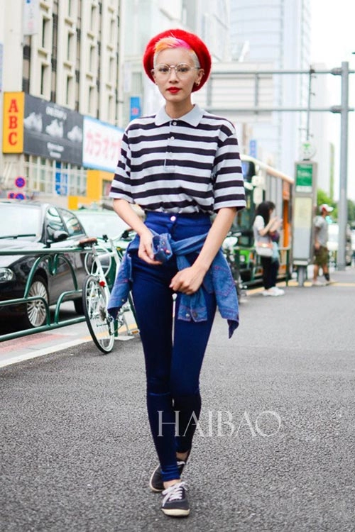 Đường phố châu á một ngày cuối thu