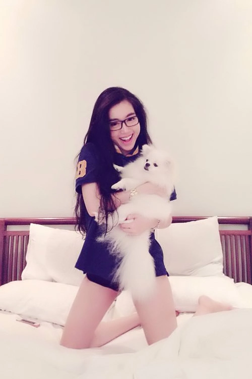 Elly trần khai xuân bằng nội y và bikini