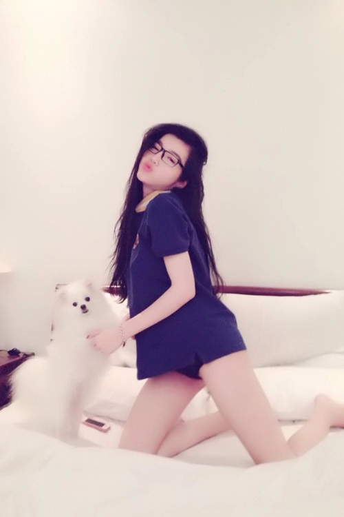 Elly trần khai xuân bằng nội y và bikini