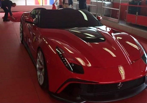  f12 trs - siêu xe đắt nhất của ferrari 