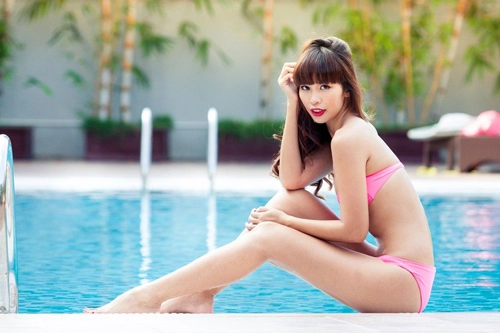 Hà anh dịu ngọt cùng bikini hồng