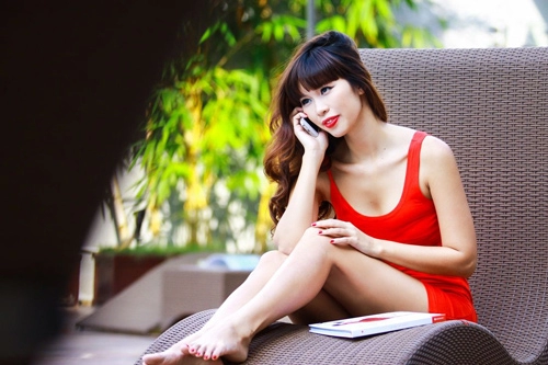 Hà anh dịu ngọt cùng bikini hồng