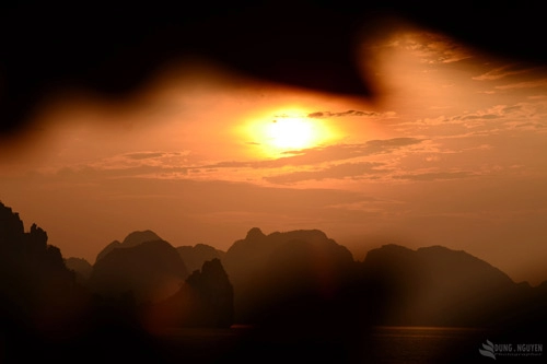 Hạ long không sóng mà say lòng người