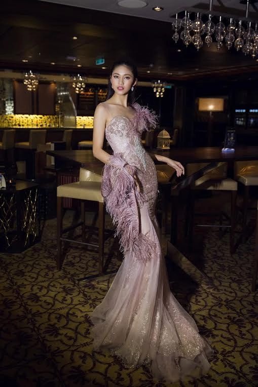 Hh mỹ linh lại đốn tim fans bằng vẻ đẹp không thể chối từ