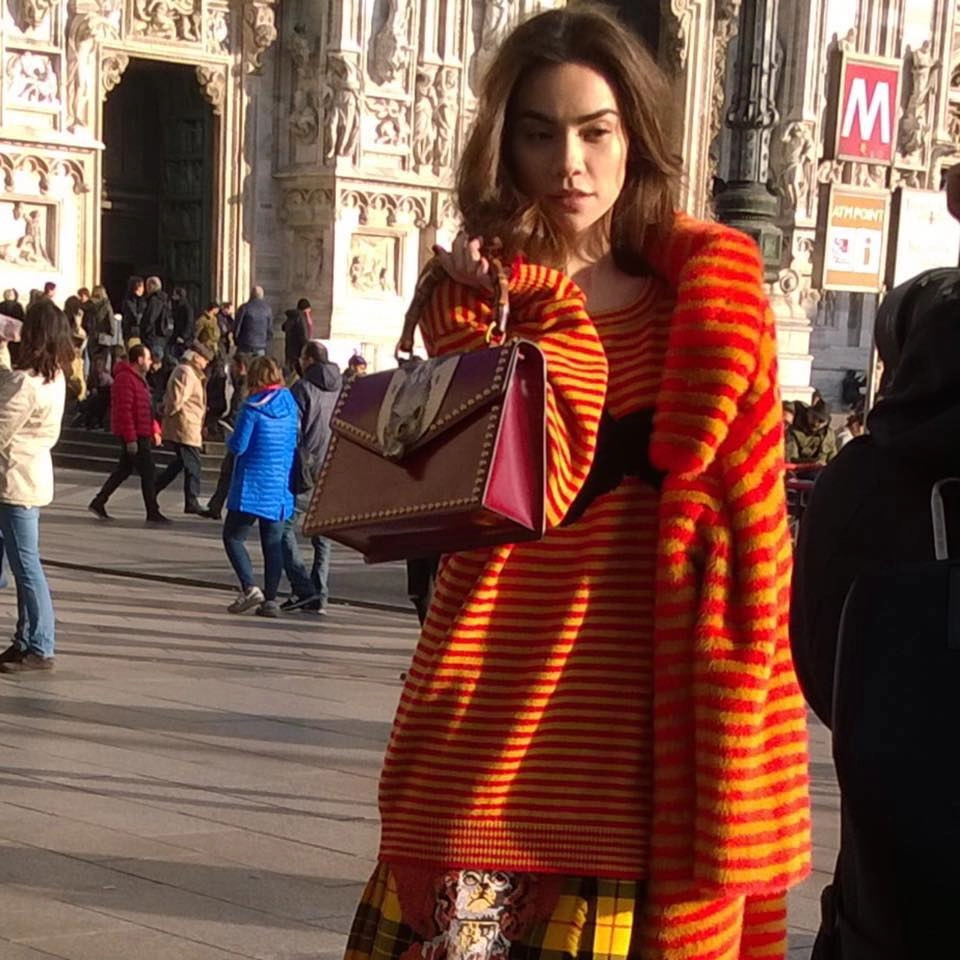 Hồ ngọc hà thả rông vòng 1 quyến rũ tột cùng tại milan fashion week