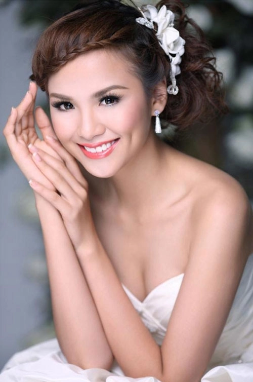 Hoa hậu diễm hương bị chồng đòi ly dị