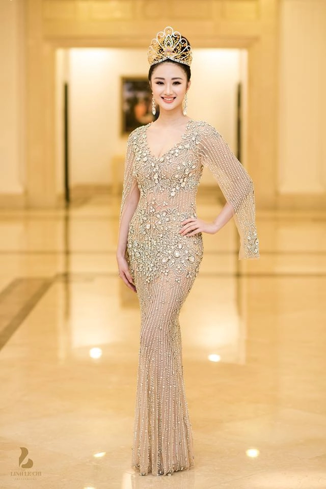 Hoa hậu thu ngân giảm 12kg sau 2 tháng sinh con cho đại gia