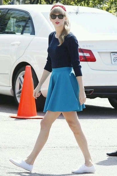 Học taylor swift khoe nét duyên