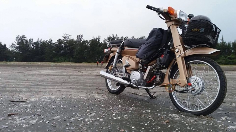 Honda cub độ phiên bản 2 ta đi trốn cho dân phượt