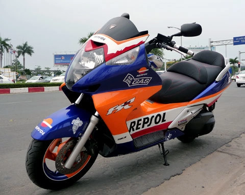  honda silver wing khoác áo repsol ở sài gòn 