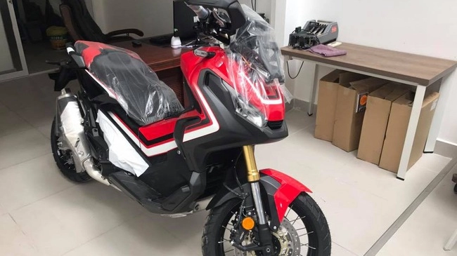 Honda tay ga x-adv 750 giá 560 triệu đồng vừa cập bến tại việt nam