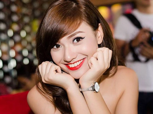 Hồng quế trở lại sau 1 tháng xa vbiz