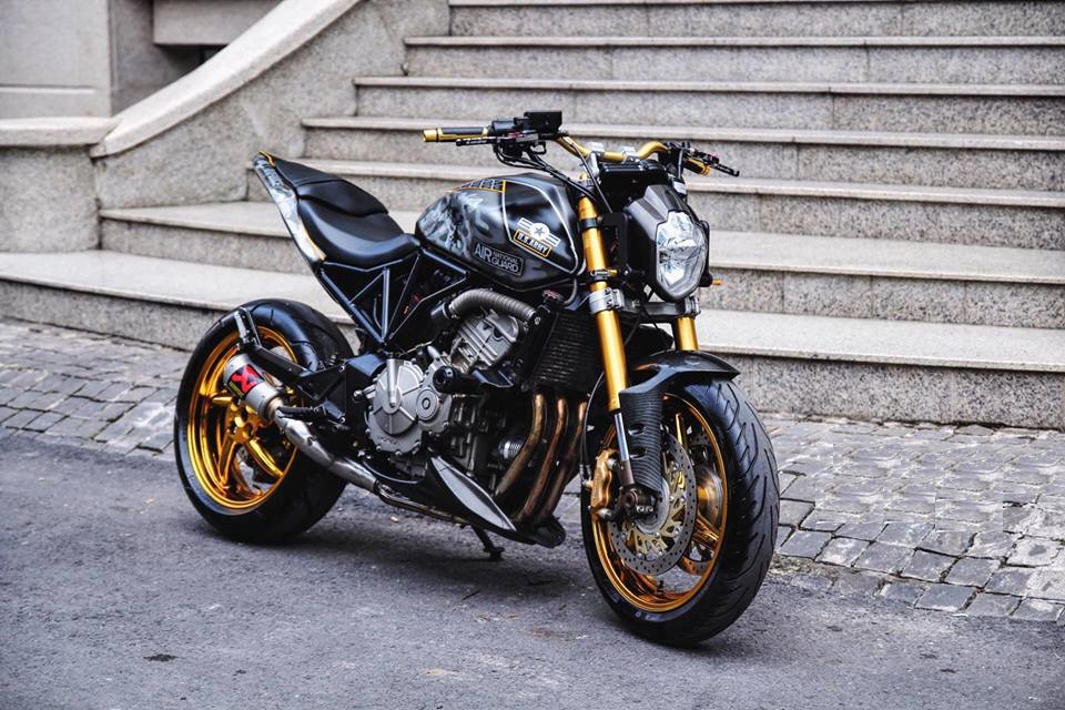 Hornet 600 độ phong cách streetfighter đẹp từ đầu đến chân