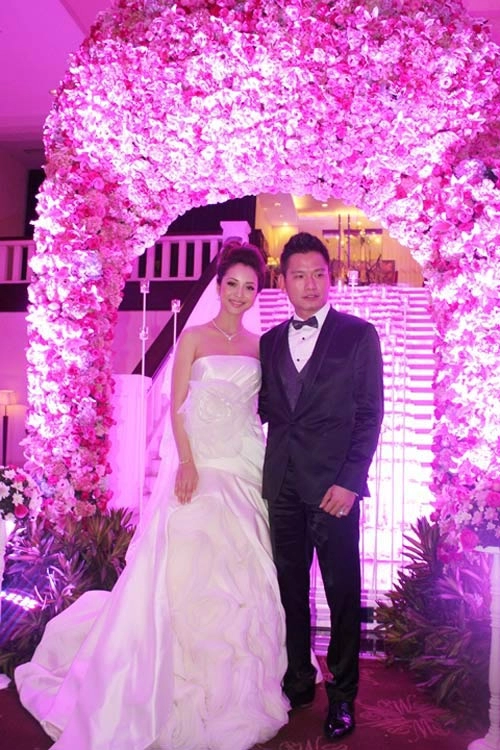 Jennifer phạm sắp sinh con gái