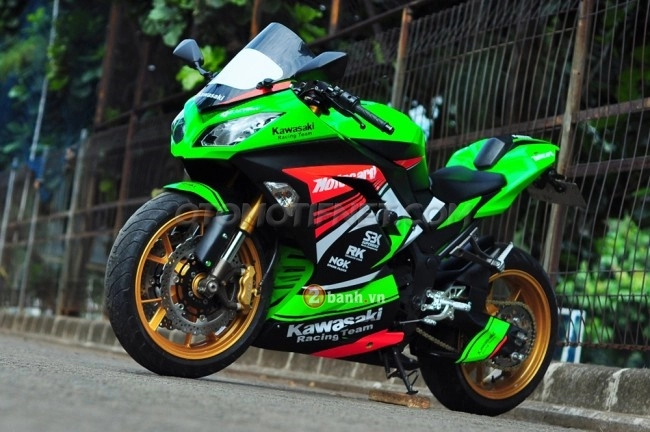 Kawasaki ninja 250r độ dàn chân hầm hố từ những đàn anh lớn