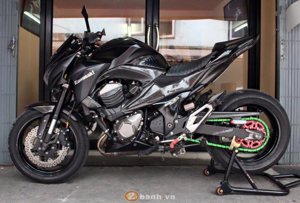 Kawasaki z800 hung hãn với đôi mắt quỷ dữ