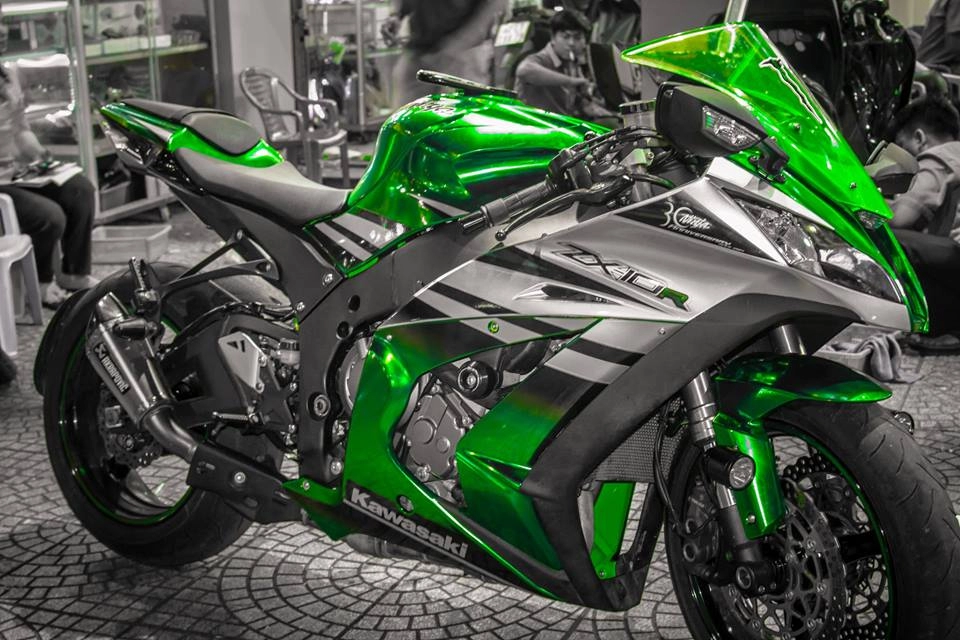 Kawasaki zx10r phiên bản green chrome nổi bật