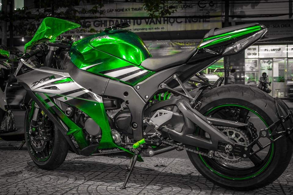 Kawasaki zx10r phiên bản green chrome nổi bật