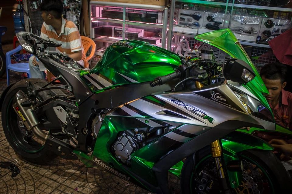 Kawasaki zx10r phiên bản green chrome nổi bật