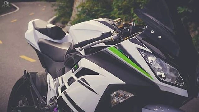 Kawasaki zx8r - sự nâng cấp của z800 lên sportbike