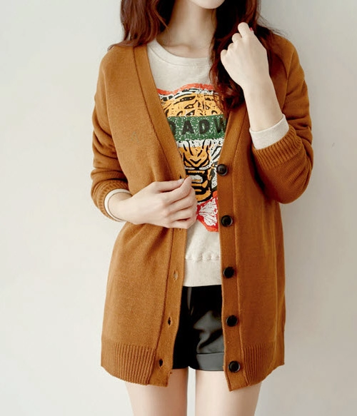 Khéo mix đồ cho áo len thêm cá tính
