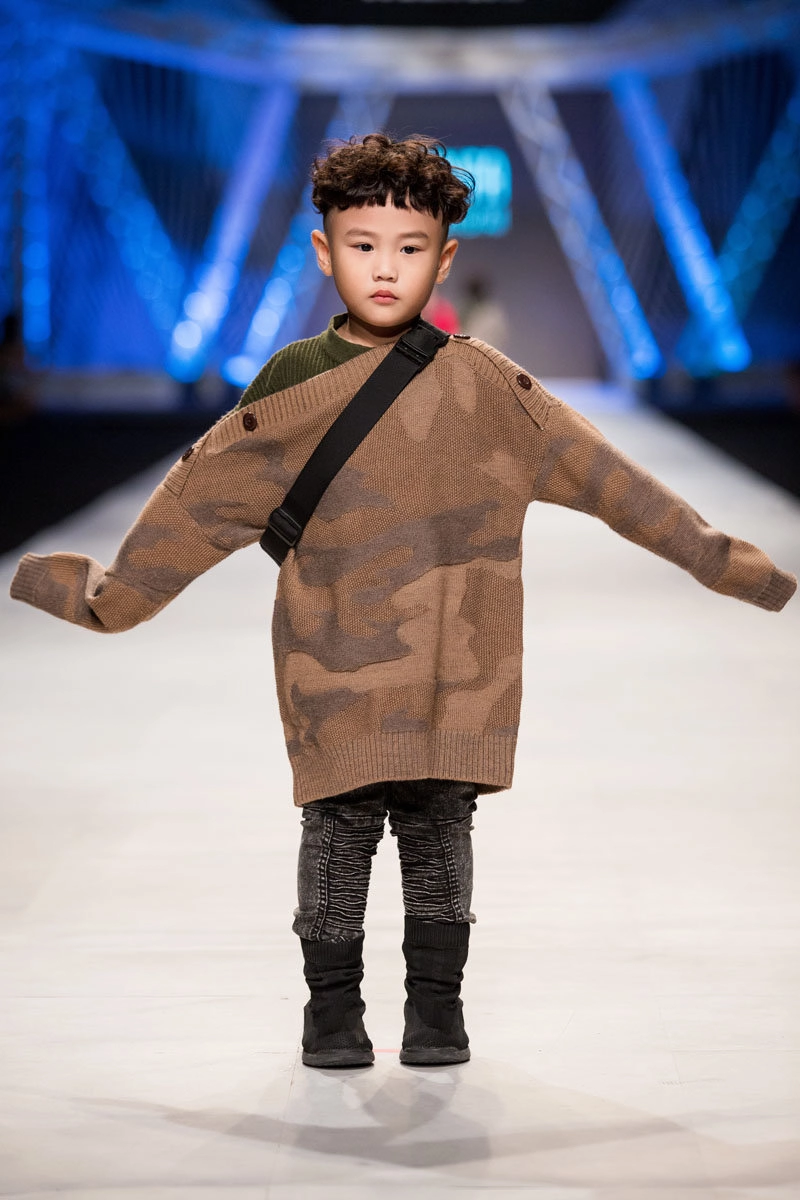 Khi những cô cậu mẫu nhí này catwalk vnfw đã không còn là sân chơi chỉ dành cho người lớn