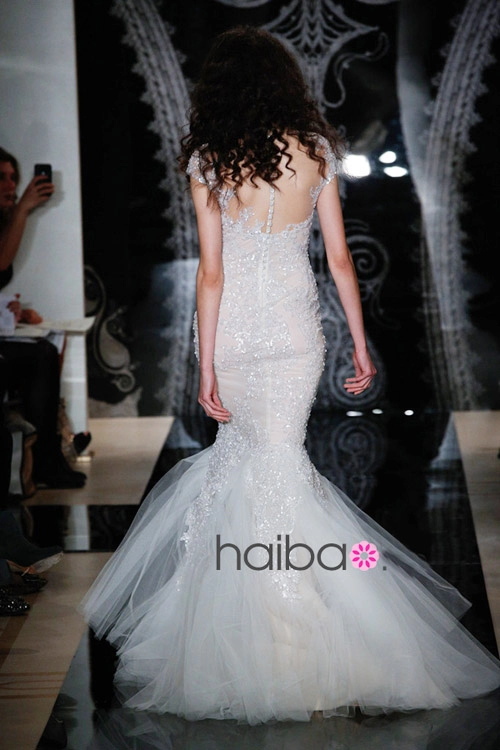 Khoe lưng trần - xu hướng váy cưới 2014