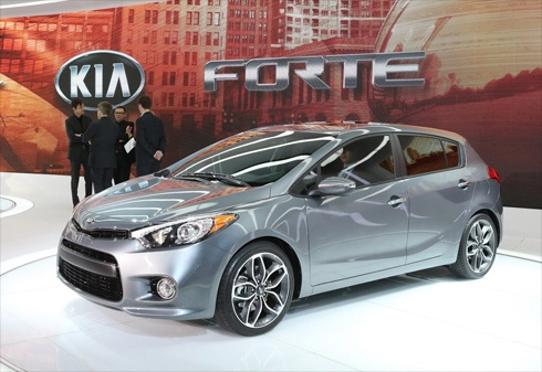  kia trình làng forte 5 cửa mới 