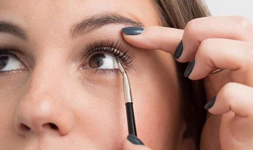 Là con gái nhất định phải biết 10 mẹo kẻ eyeliner thông minh này