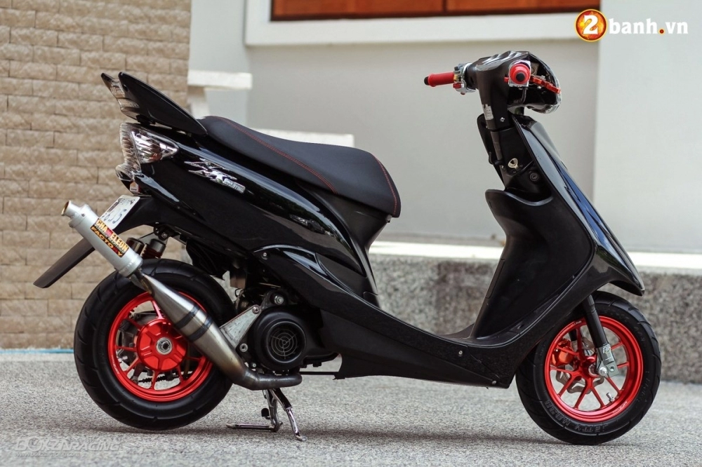 Lạ mắt với chiếc yamaha jog zr evolution độ độc với đồ chơi hàng hiệu