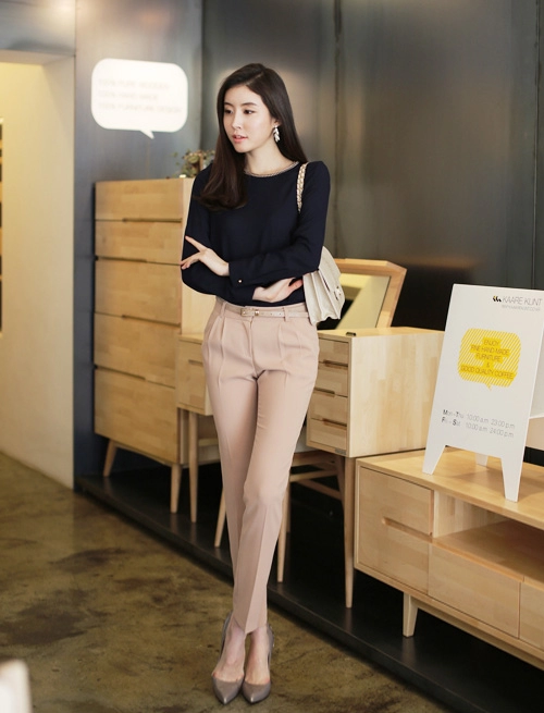 Làm điệu với quần tây nơi công sở