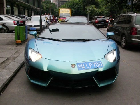  lamborghini aventador màu xanh lạ 