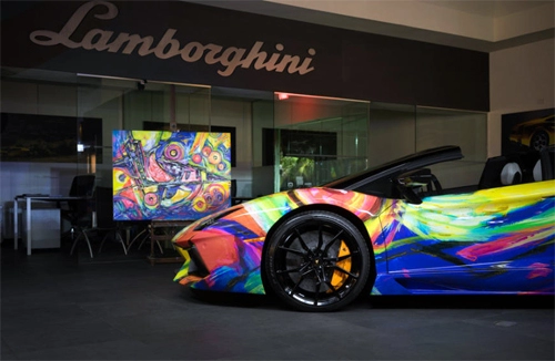  lamborghini aventador mui trần vẽ 7 sắc cầu vồng 