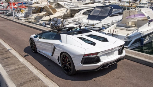  lamborghini aventador roadster 2014 tắm nắng 