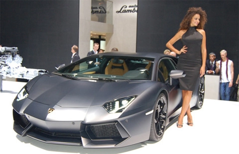  lamborghini công bố giá bán siêu xe đời 2012 