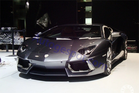  lamborghini lp700-4 lộ diện trước giờ diễn 