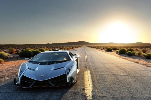  lamborghini veneno hầm hố giữa sa mạc 